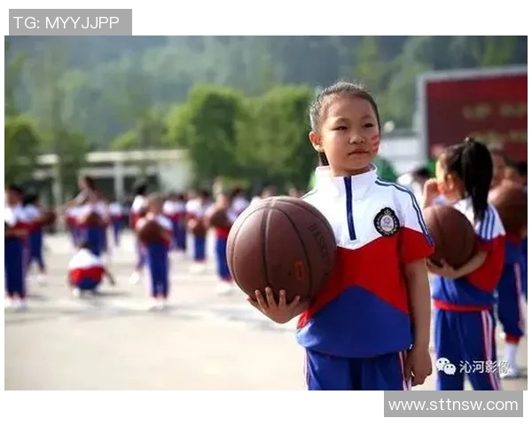 卡通版足球巨星闪亮登场，展现独特魅力与动感风采
